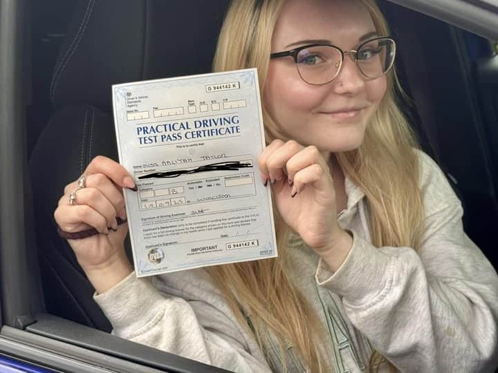 Aaliyah passed her driving test after taking automatic driving lessons in Worcester.